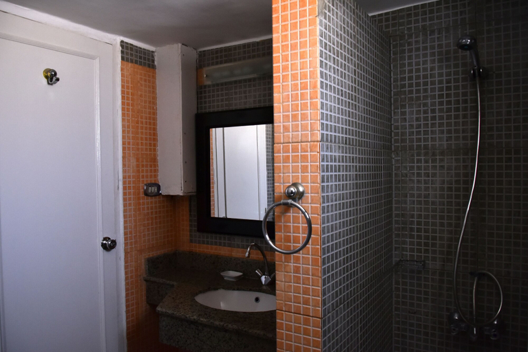 Bathroom 5, Coral Garden Beach Resort, Al-Qusayr