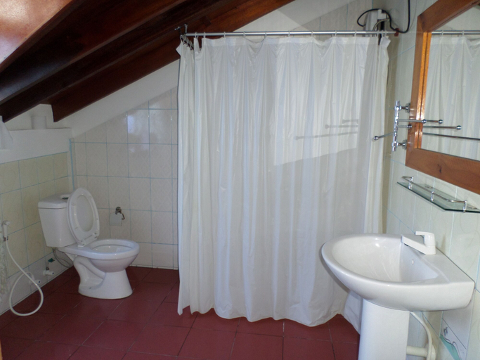 Bathroom 5, Masfalhi View Inn, Vaavu Atoll