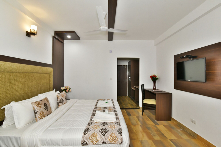 Bedroom 4, Kapoor Resort, Kullu