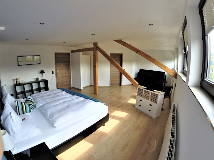 Bedroom 4, Landgasthof Ralinger Hof, Trier-Saarburg
