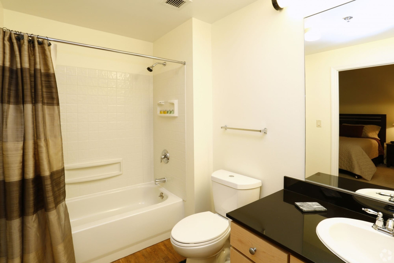 Bathroom, The Encore on the 7th by BridgeStreet, Allegheny