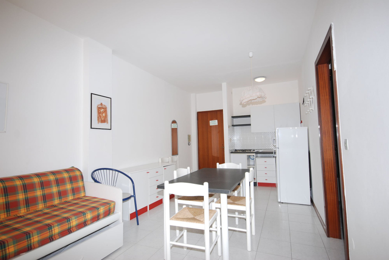 Others 5, Residence Alisei, Udine