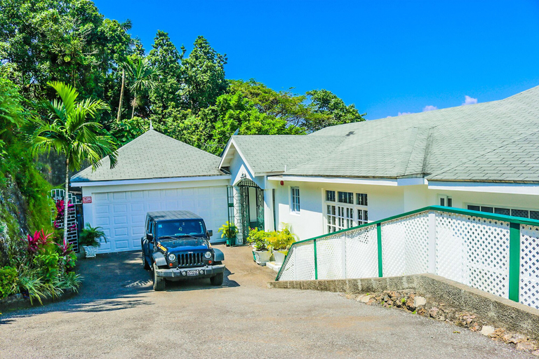 Exterior & Views 2, Pink Rock Bed & Breakfast
