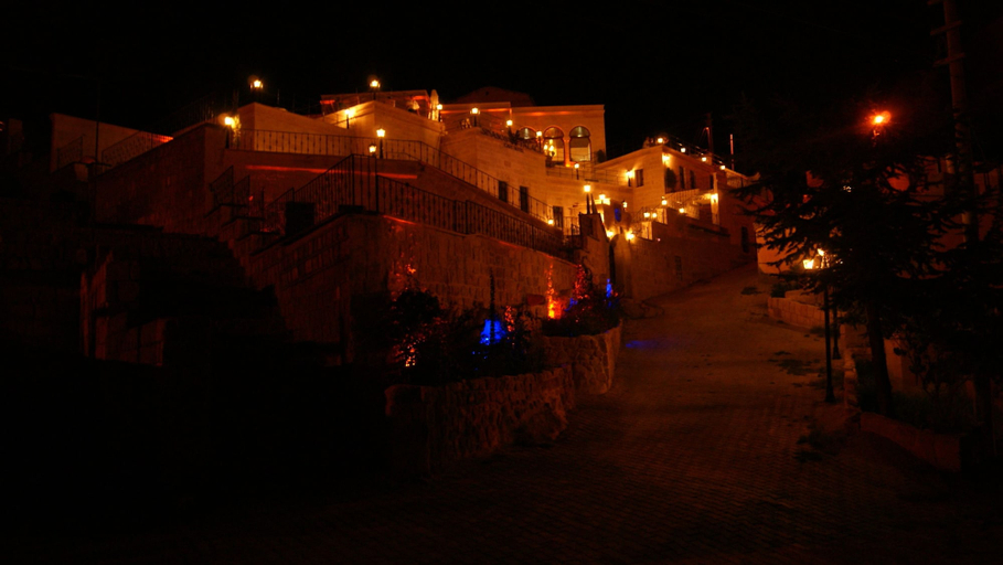 Exterior & Views 2, Sinasos Palace Cave Hotel, Ürgüp