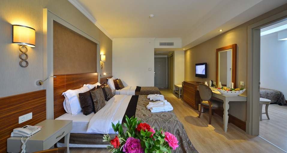 Bedroom 3, Side Crown Palace Ultra All Inclusive, Manavgat