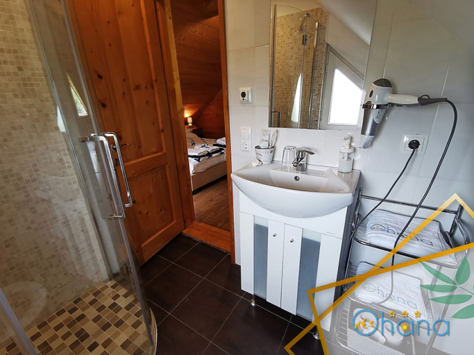 Bathroom 4, Ohana Boutique Hotel, Vistea De Jos