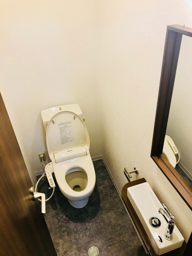 Bathroom 5, POPTONE the Guest House - Hostel, Hiroshima