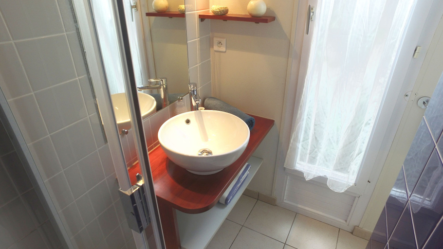 Bathroom 3, VVF Golfe du Morbihan Sarzeau Arzon, Morbihan
