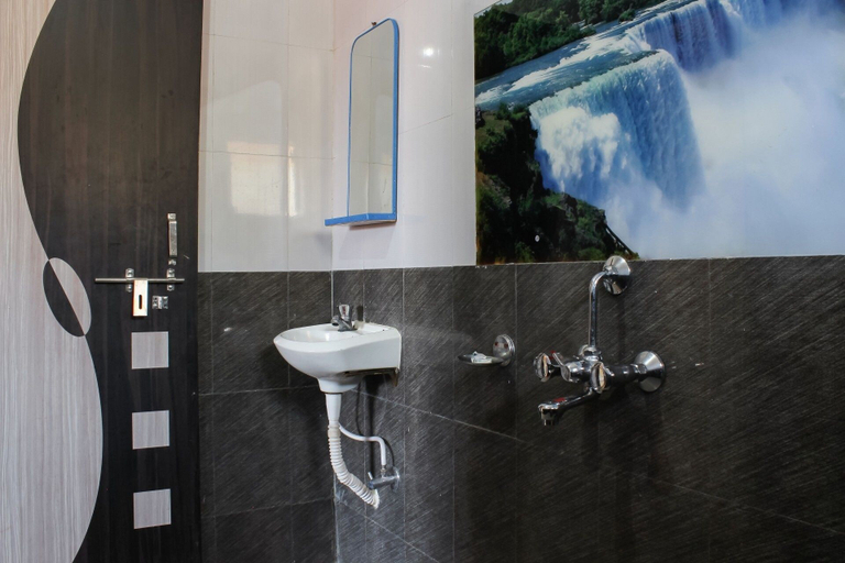 Bathroom 4, GuestHouser 5 BHK Bungalow 4435, Satara