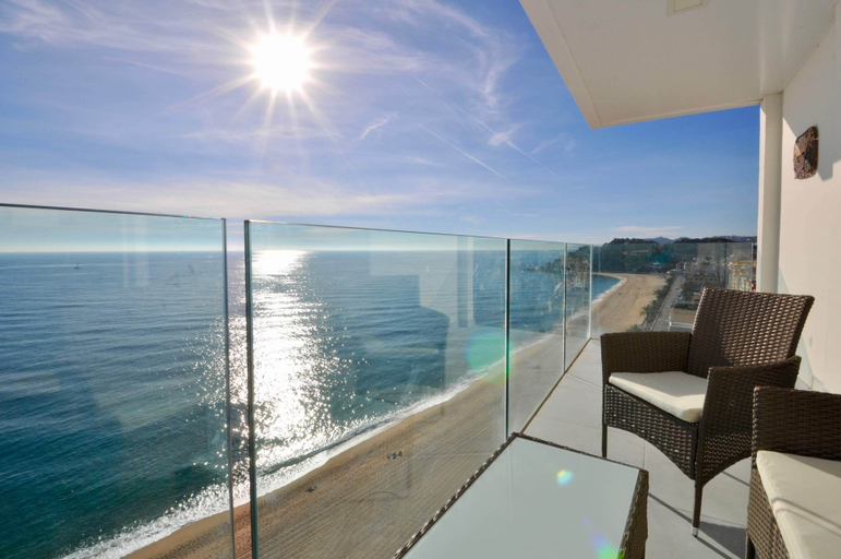 Others 5, Apartment view of the sea, Girona