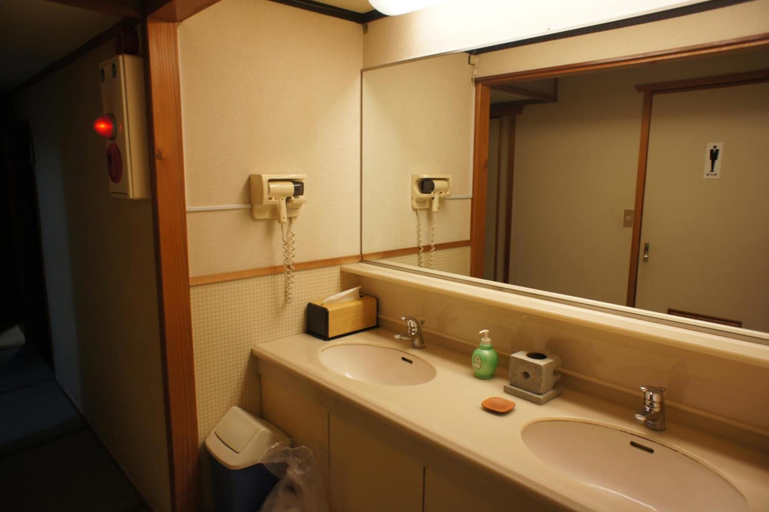 Bathroom 2, Kiunsoh, Ōda