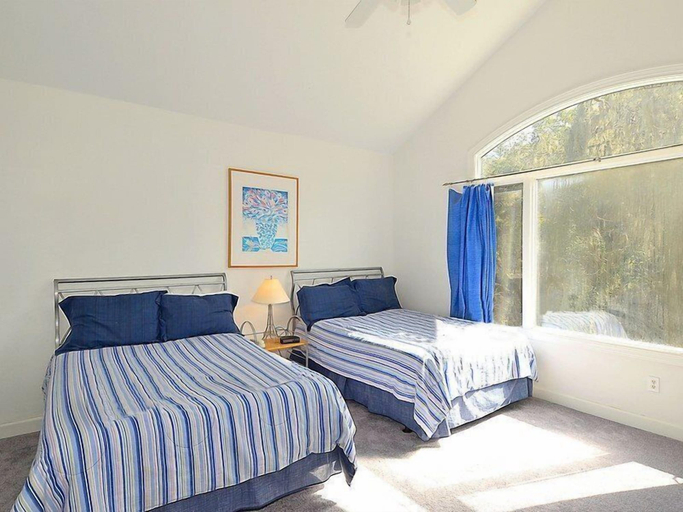 Bedroom 3, Hunt Club 5, Beaufort