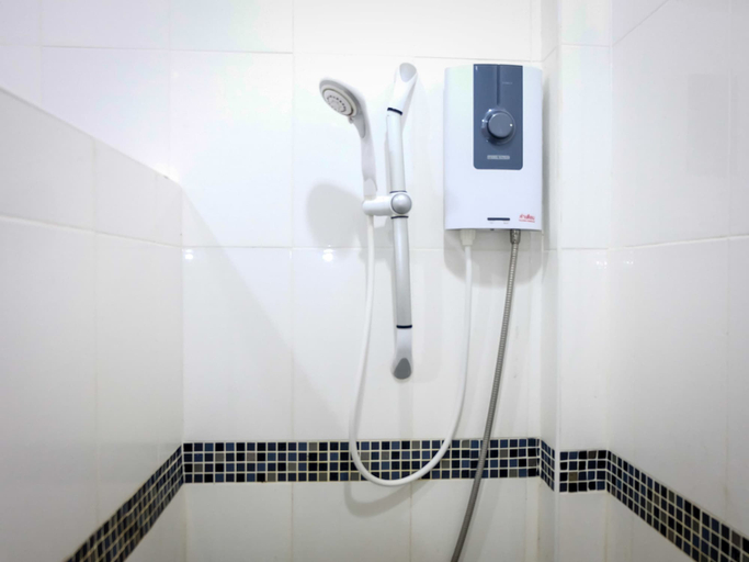 Bathroom 5, Wangthatum, Sri Mahar Pho