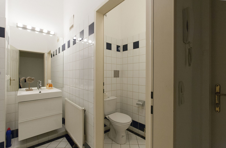 Bathroom 3, Heart of Vienna Harmoniegasse, Wien