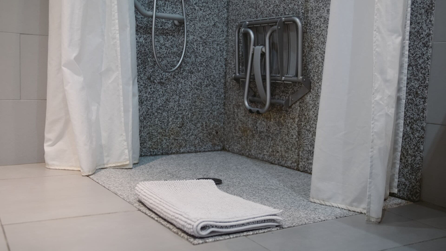 Bathroom 3, S'harzala Taupe, Haut-Rhin