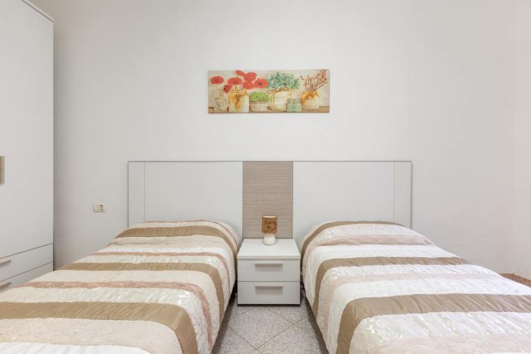 Bedroom 3, 2516 Villa Marea - Appartamento Bassamarea by Barbarhouse, Lecce