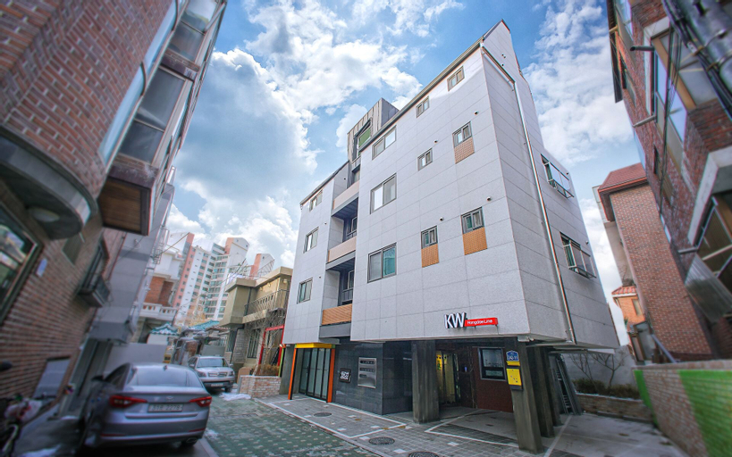KW Hongdae Line Hostel, Mapo