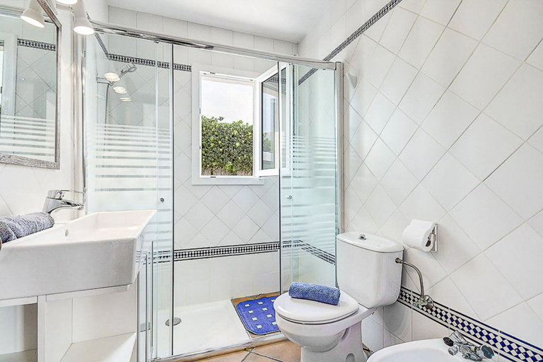 Bathroom 4, Villa Faro, Baleares