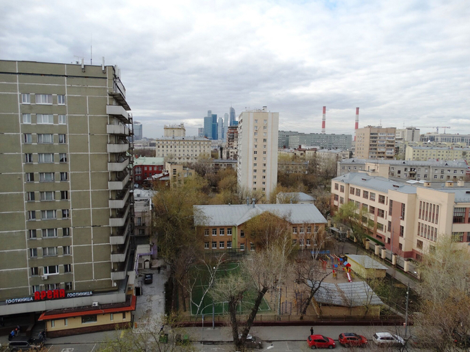 Others 5, Inndays Sportivnaya, Western