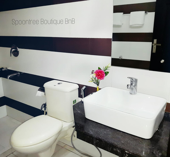 Bathroom 3, Hotel Spoontree Boutique BnB, Gurgaon