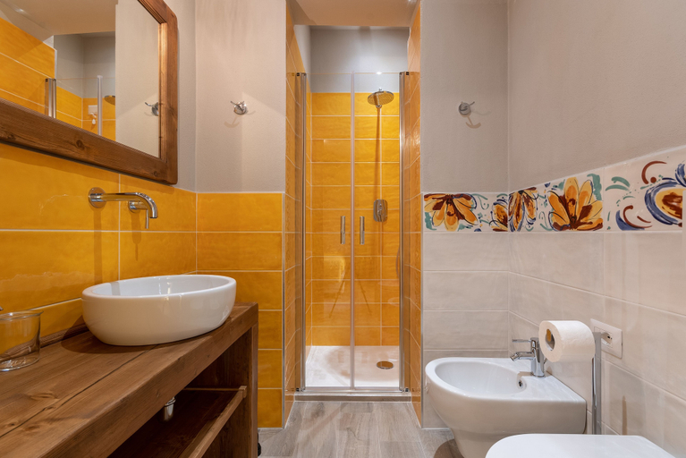 Bathroom 3, L' Eroico, Siena