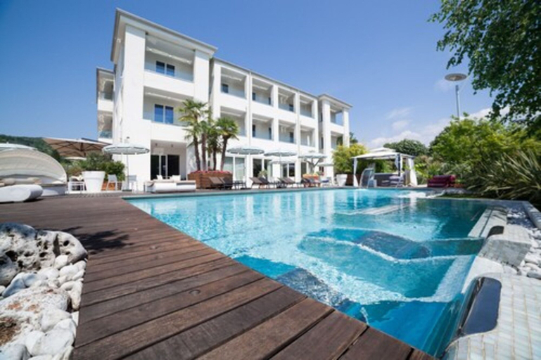 Sport & Beauty 3, Tobago Hotel, Verona