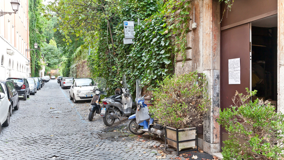 Others 5, Rental In Rome Riari Loft, Rome