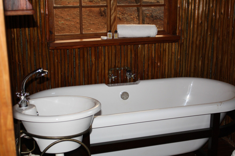 Bathroom 5, Amafu Forest Lodge, Mopani