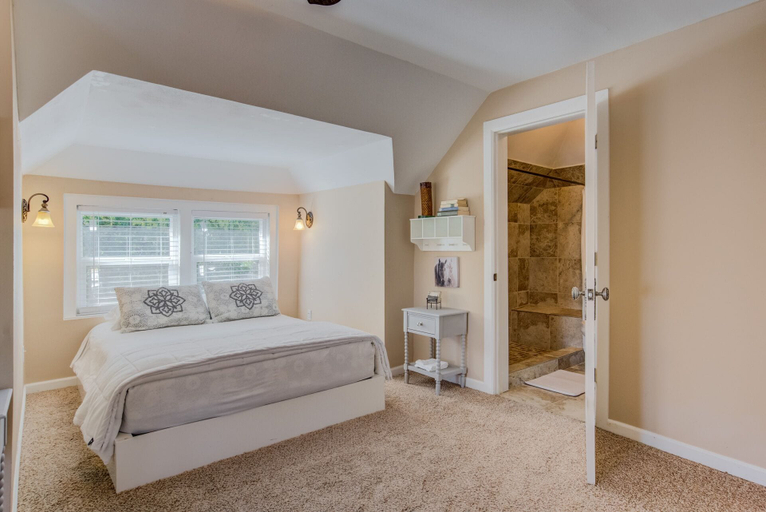 Bedroom 3, 4BD Luxuryclose to Downtown3ba & Pet-friendly!!, El Paso