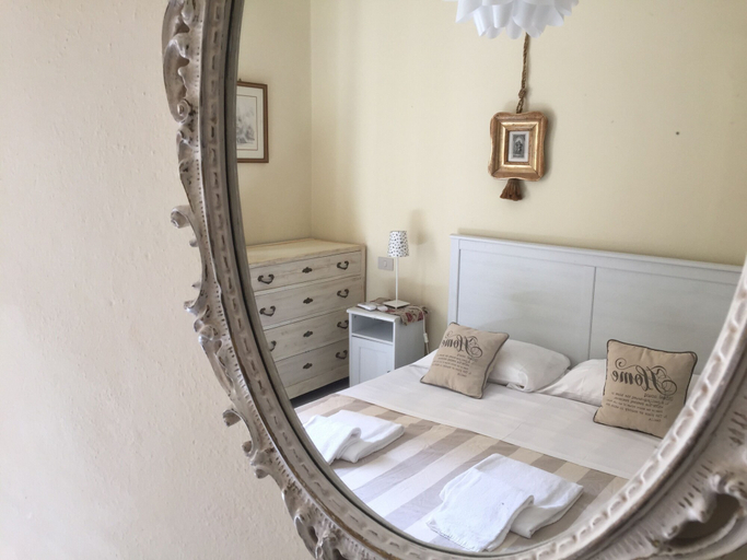 Bedroom 4, 6 Keys, Pisa