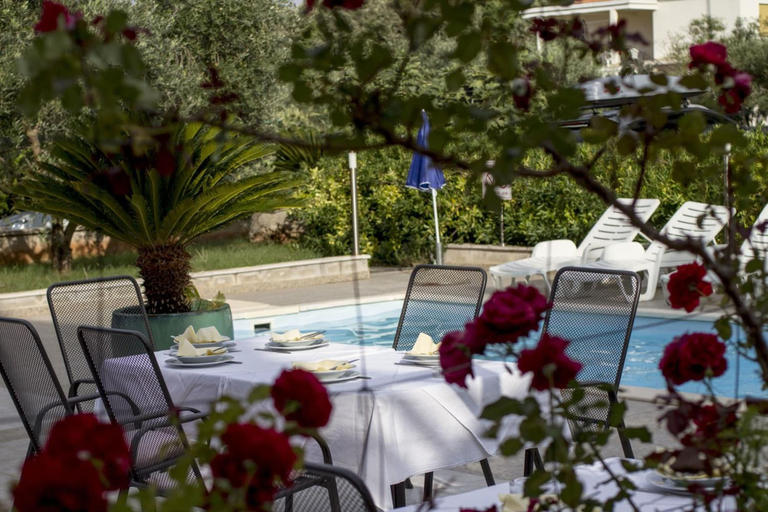 Food & Drinks 5, Villa Stari dvor, Preko