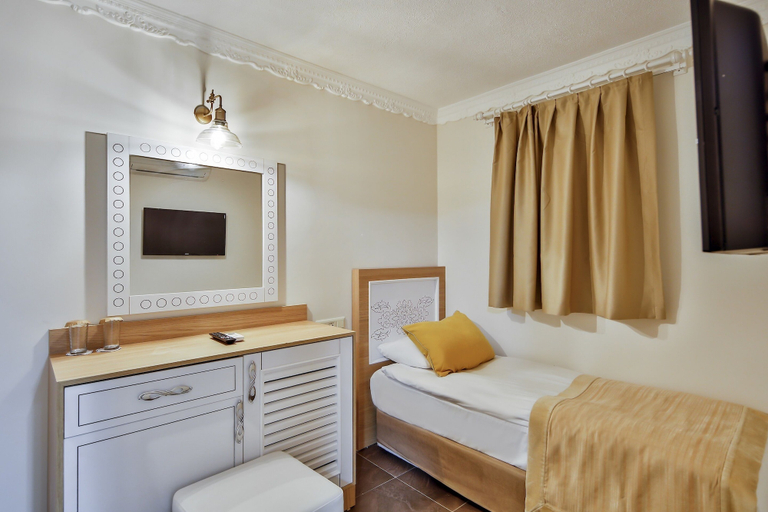 Bedroom 3, Crystal World of Colours Comfort Collection - All inclusive, Serik