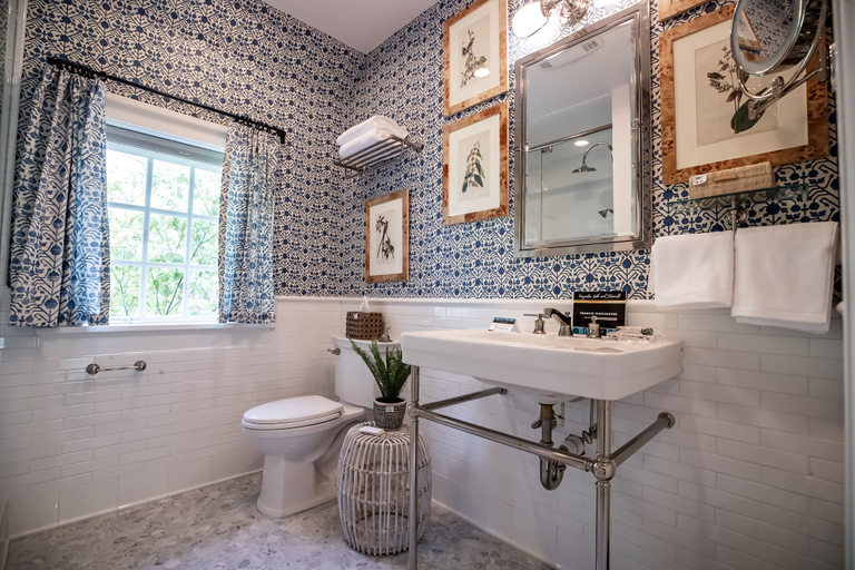 Bathroom 4, Harwelden Mansion, Tulsa