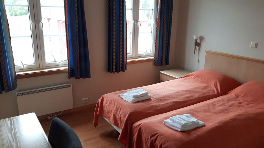 Bedroom 3, Tingvoll Fjordhotell, Tingvoll