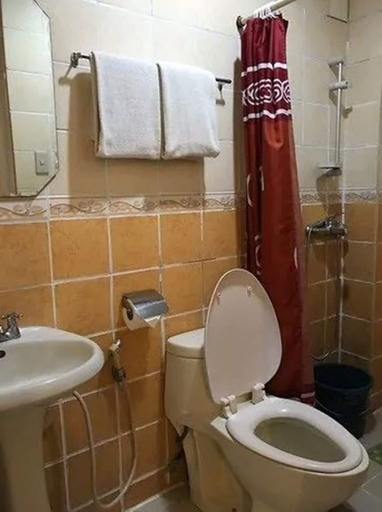 Bathroom 5, Herbies Mansion, Olongapo City