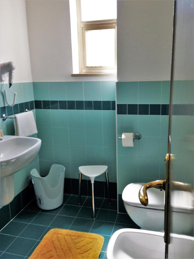 Bathroom 4, Hotel Anna, Latina