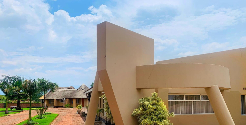 Exterior & Views 2, Riverstone Guest Lodge, Harare