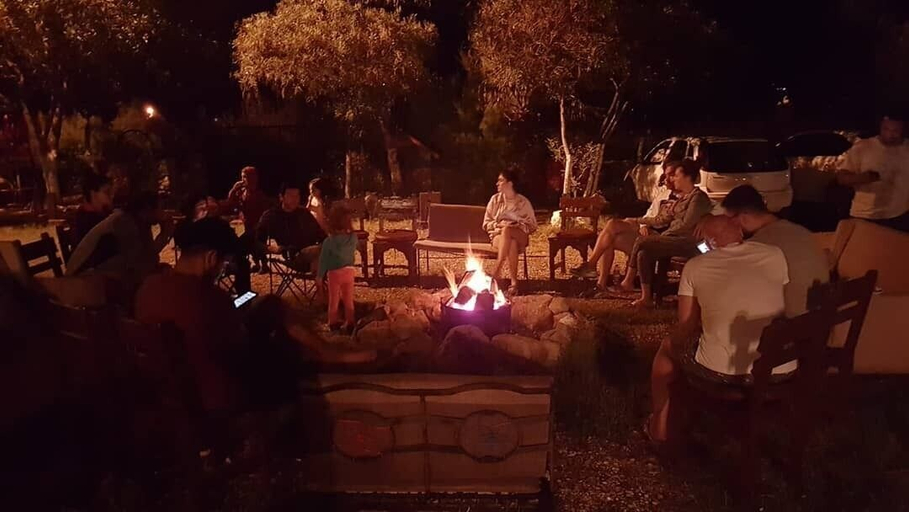Food & Drinks 2, Azmakbasi Camping, Merkez