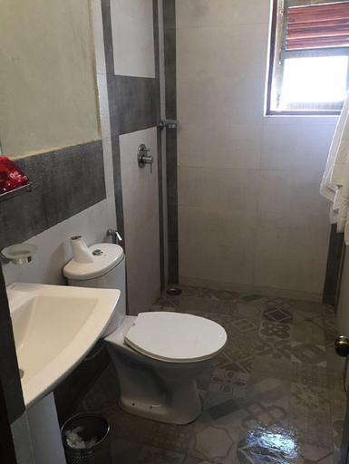 Bathroom 4, Bay luxe, North Goa
