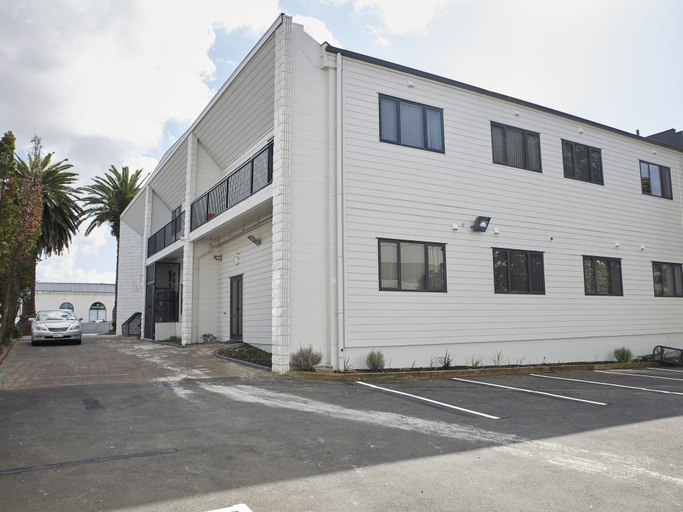 Exterior & Views 2, Three Palms Lodge, Manukau
