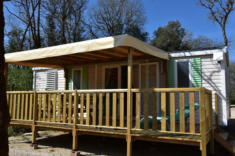 Exterior & Views 2, Camping Et Village Vacances La Cheneraie, Lot