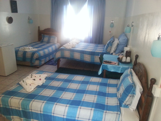 Bedroom 2, Liya Guest Lodge, Chobe