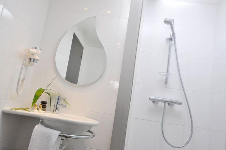 Bathroom, Hotel Eden Park, Pyrénées-Atlantiques