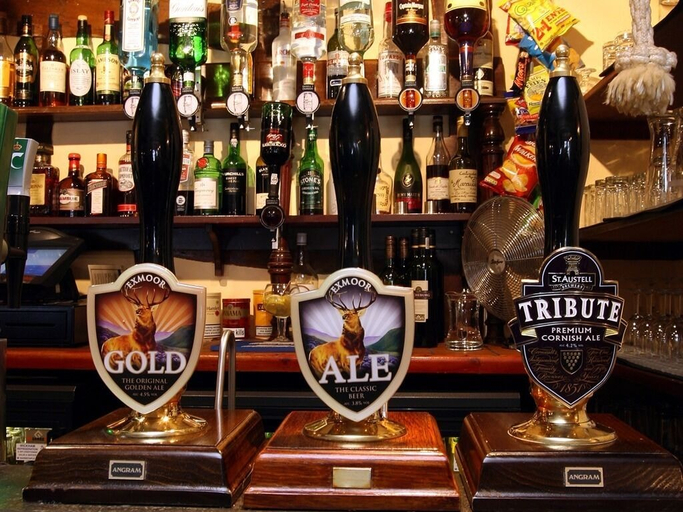 Food & Drinks 5, The Crown Hotel, Somerset