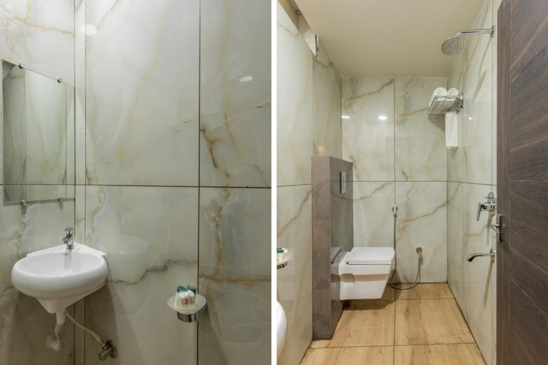 Bathroom 3, Hotel Kiran Inn, Indore