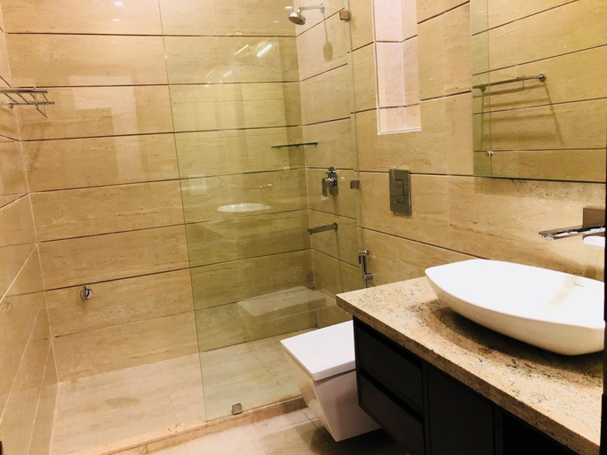 Bathroom 5, Vivid Boutique Hotel, Gurgaon