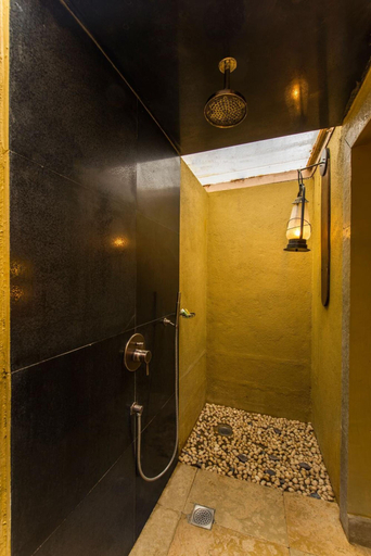 Bathroom 5, The Windflower Jungle Resorts and Spa, Chamrajnagar