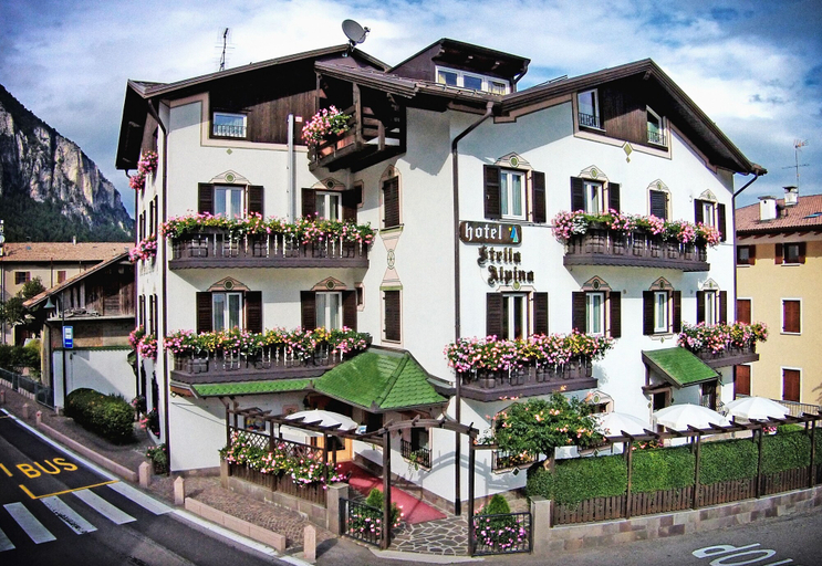 Exterior & Views 2, Hotel Stella Alpina, Trento