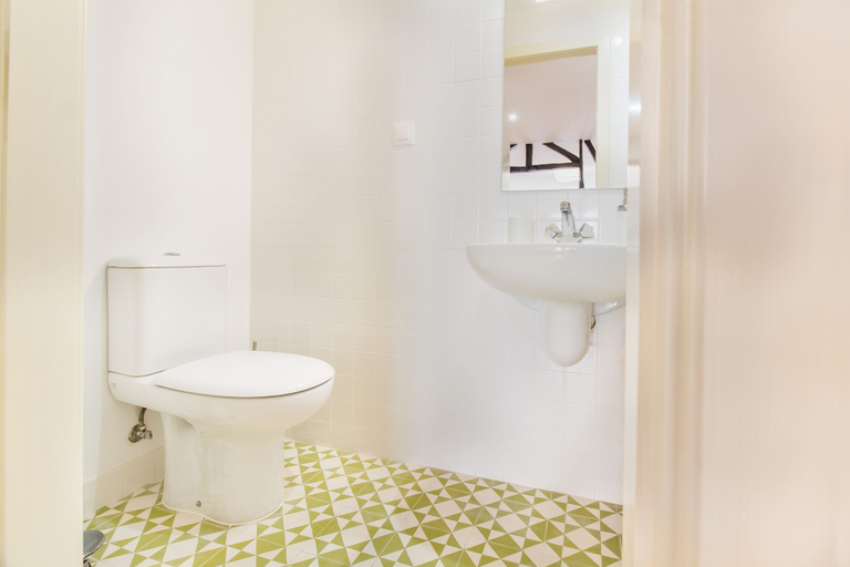 Bathroom 4, Guest Inn Alfama Apartaments, Lisbon