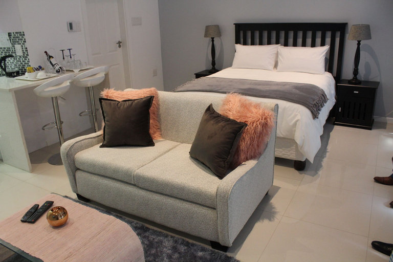 Bedroom 3, Pat Luxurious Studio, Gaborone
